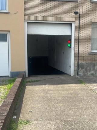 PARKING GARAGE BOX BESCHIKBAAR TE HUUR