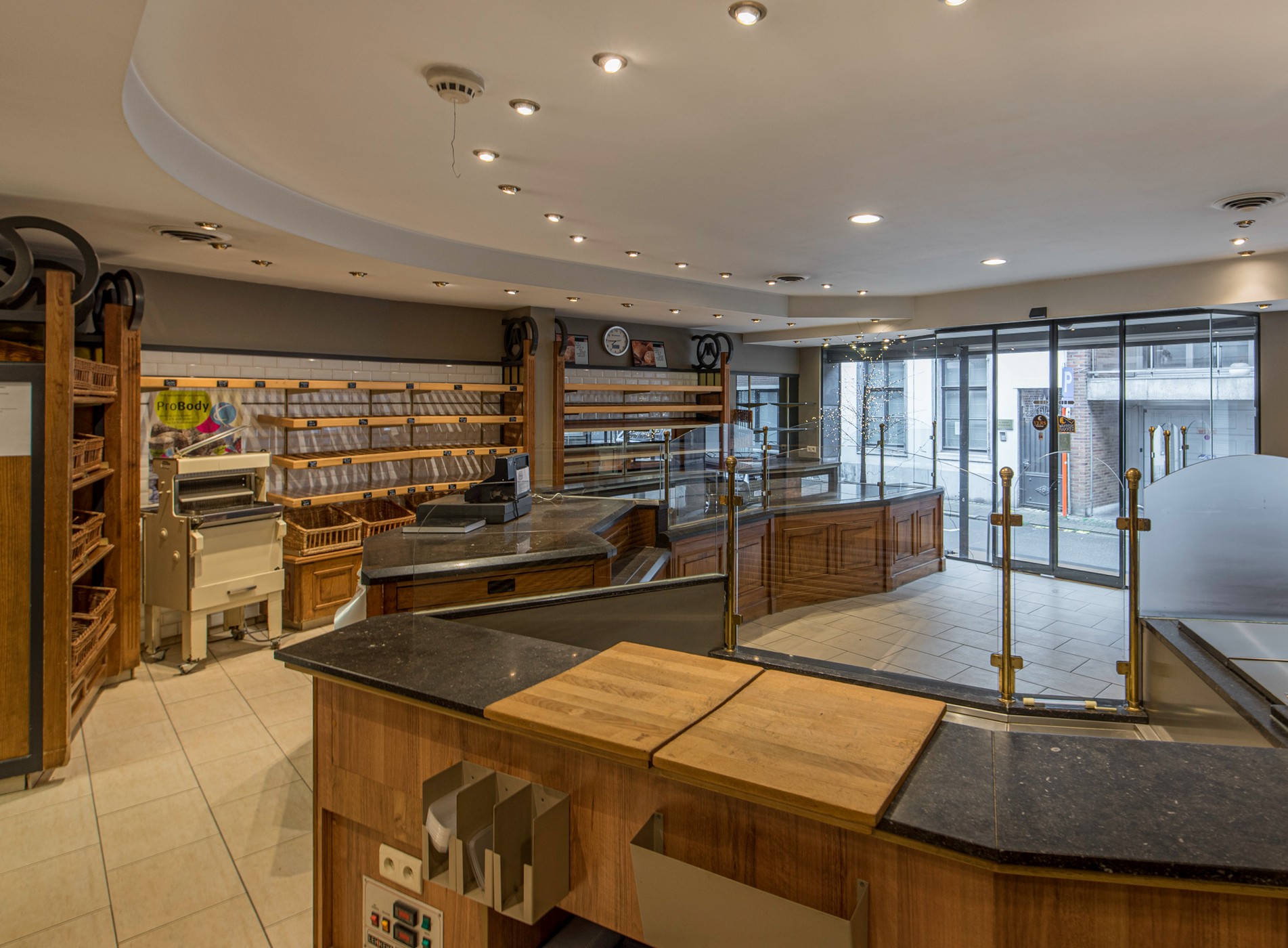 Gunstig gelegen handelspand TE HUUR. - photo 5