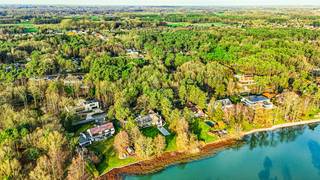 In het meest geprivilegieerde gedeelte van Keerbergen, omgeven door statige villa’s en groen, ligt dit uitzonderlijke perceel binnen het...