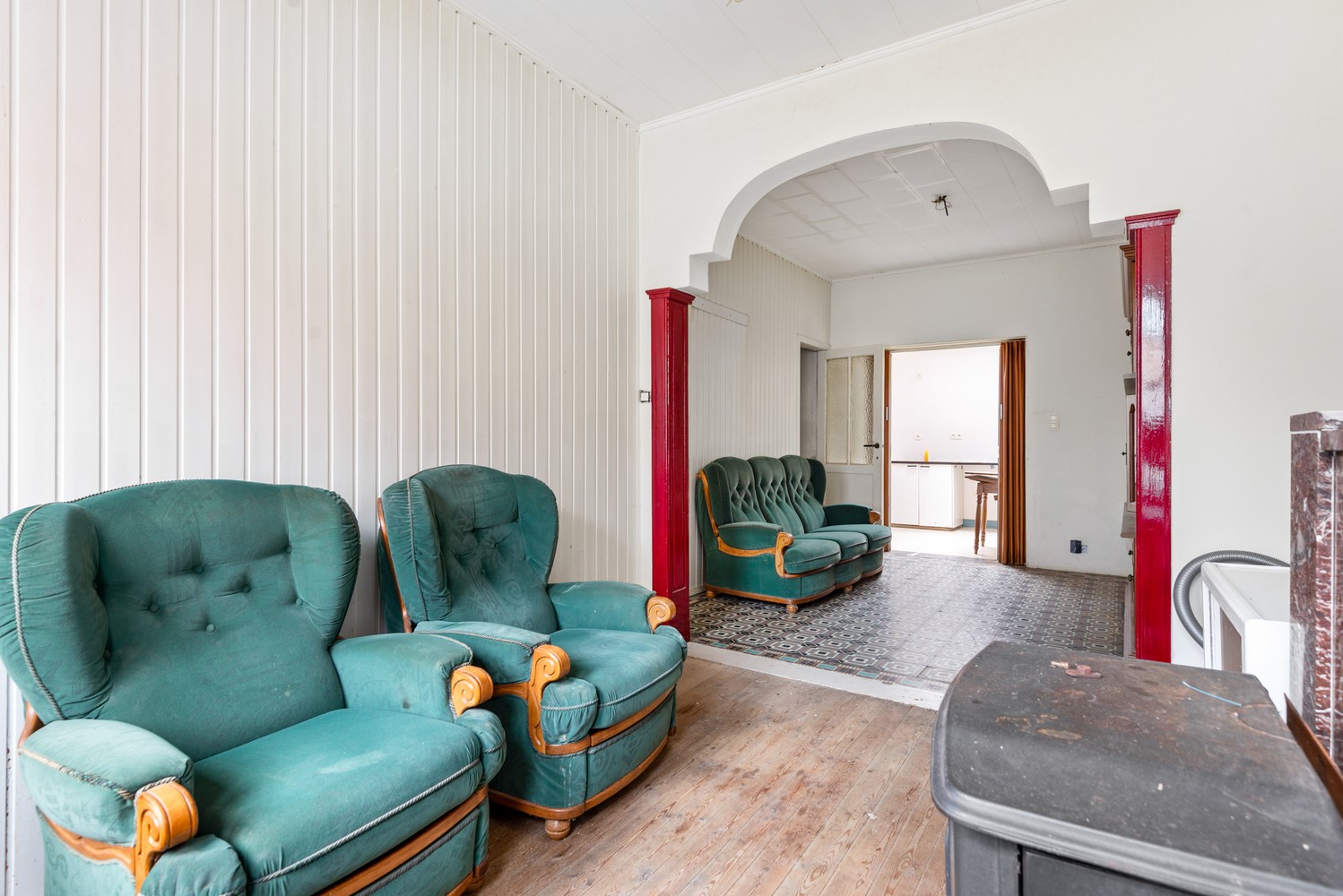 Leuke, te renoveren woning met 3 slaapkamers in het centrum van Duffel - foto 2