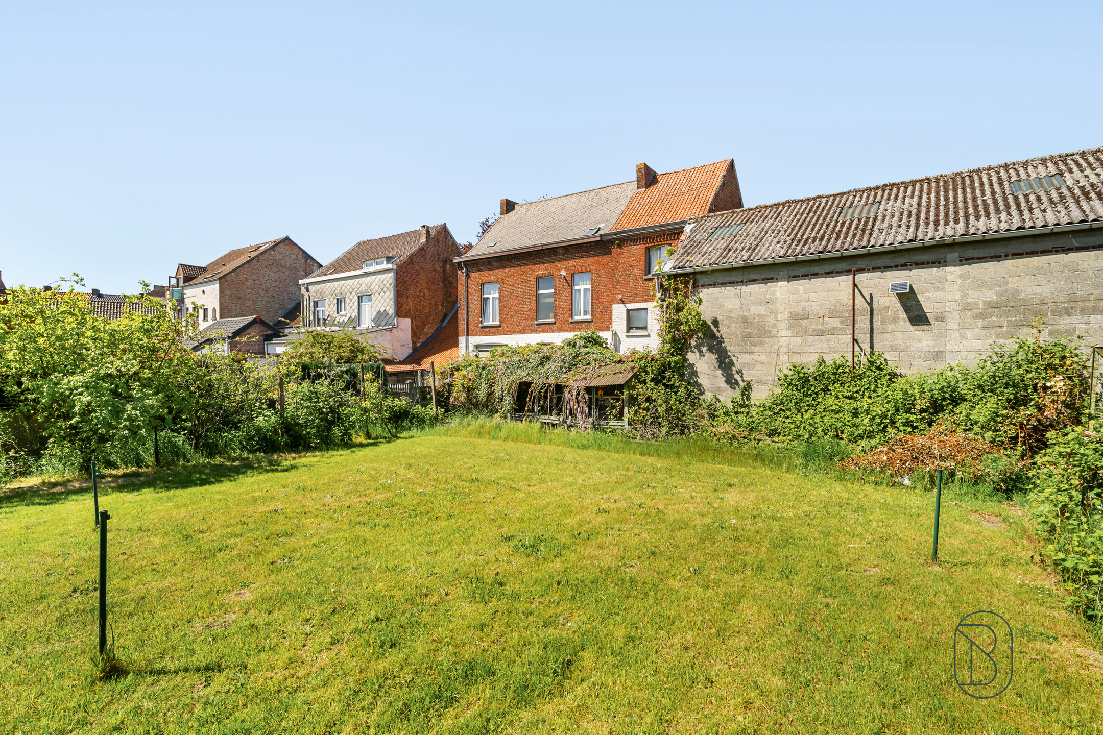 Polyvalente loods met tuin in Leuze - foto 4