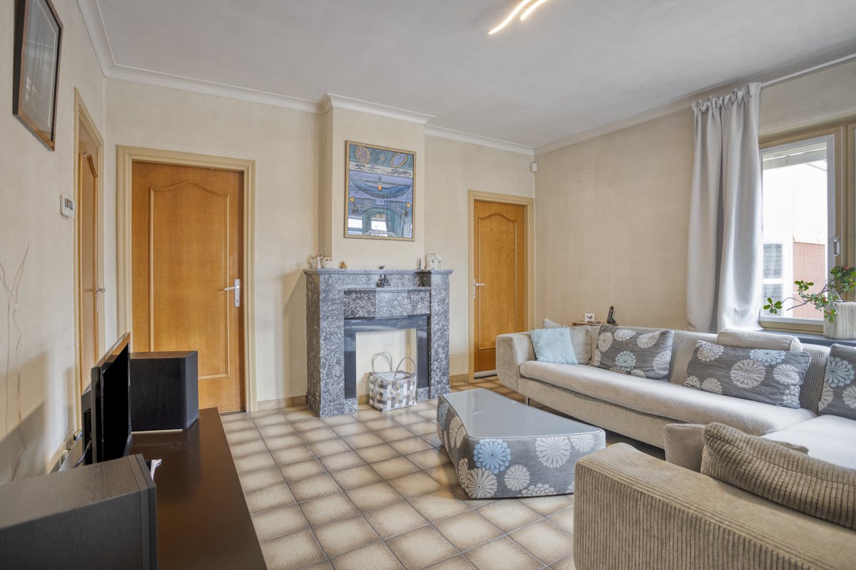 Maison spacieuse et bien entretenue à vendre sur une route de liaison à Dilsen - photo 3