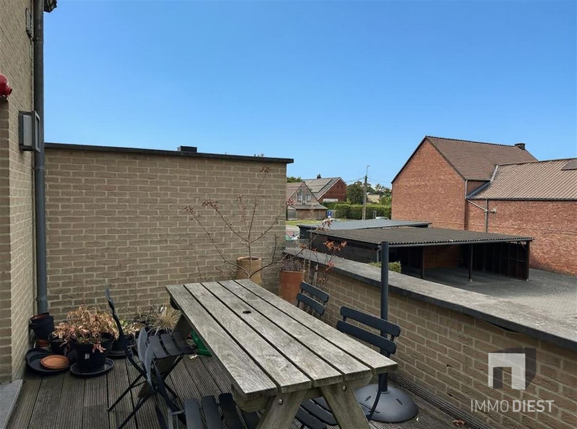 Ruim en energiezuinig duplexappartement (109 m²) met zonnig terras in Schaffen - foto 3