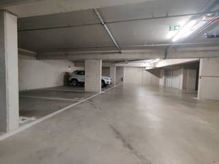 Underground parking space for rent in Baron Joostensstraat 1.Located in a prime location, near Central Station. Underground parking accessible via...