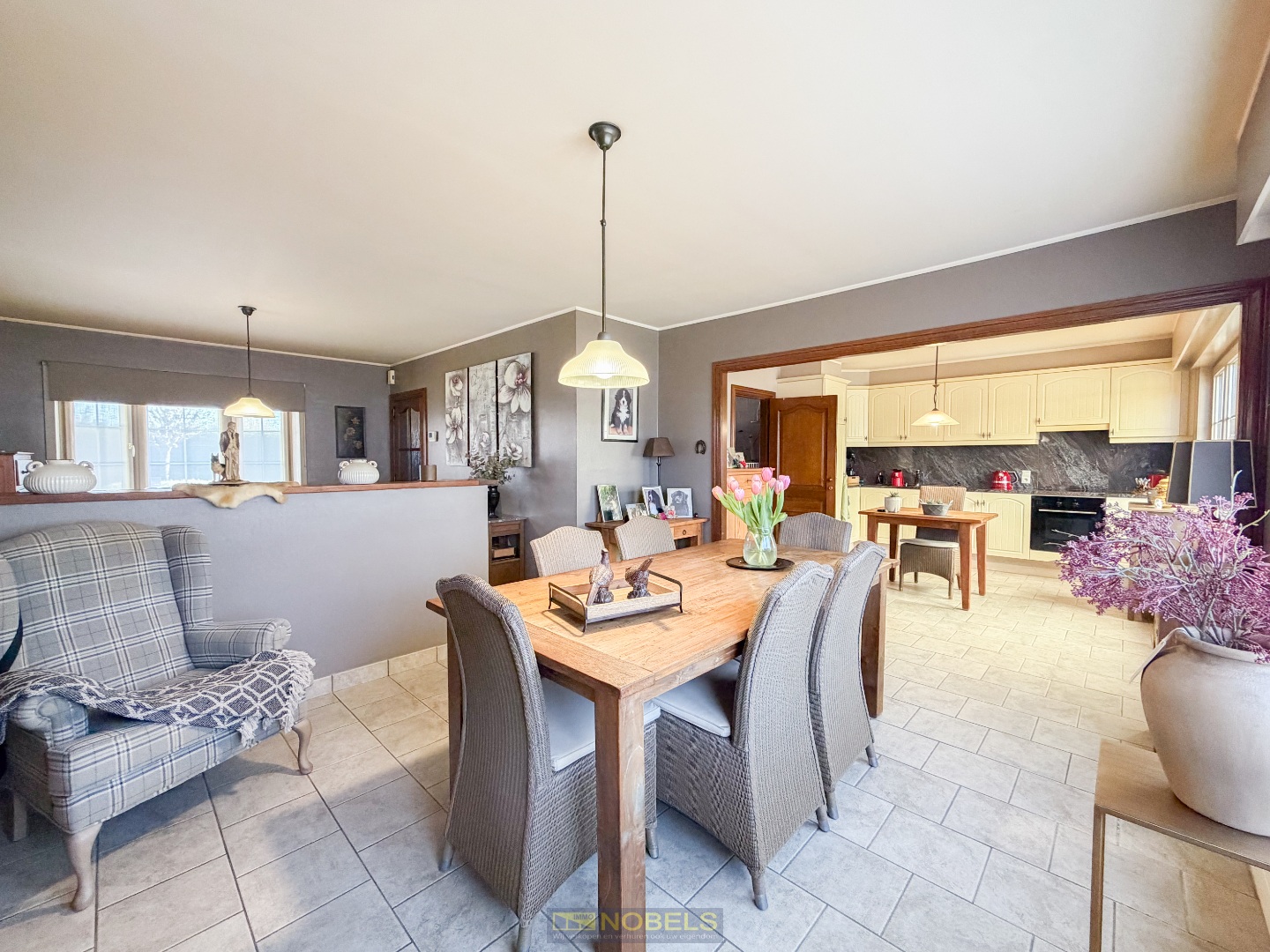 Te koop, Instapklare halfopen bebouwing met 3 slaapkamers in residentiële buurt te Anzegem! - photo 2