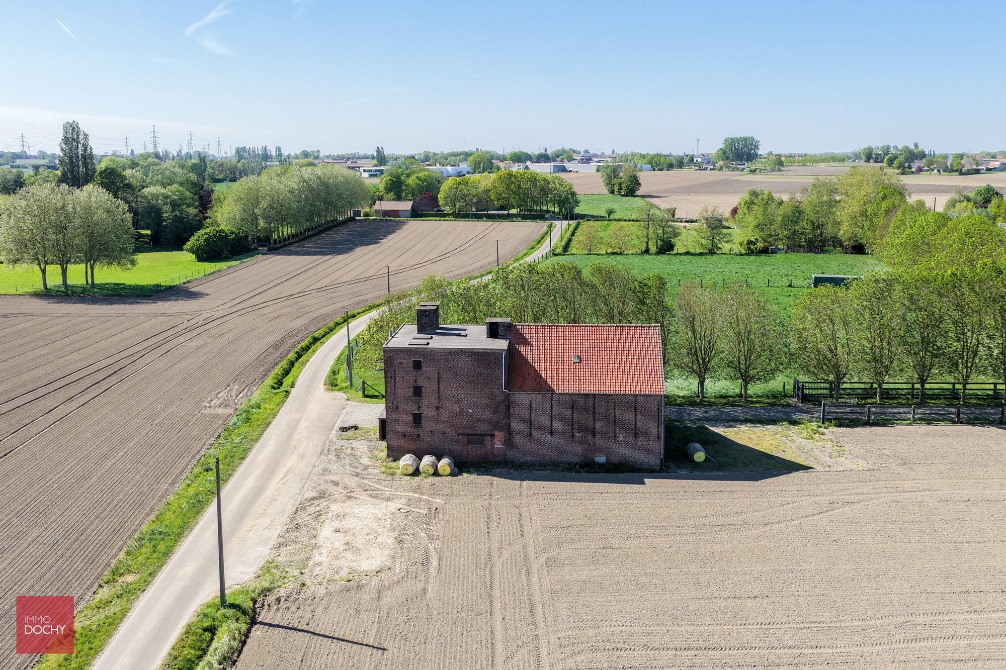 Vierkantshoeve met paardenaccommodatie op ca. 5,3ha - foto 5
