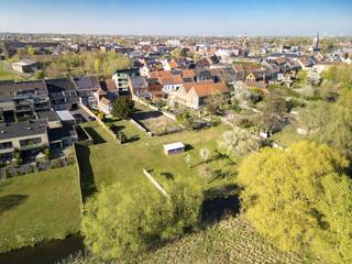 Op een grondoppervlakte van 3.263 m² vinden we deze authentieke woning te Kuurne terug. Gelegen in de Kortrijksestraat te Kuurne met goede...