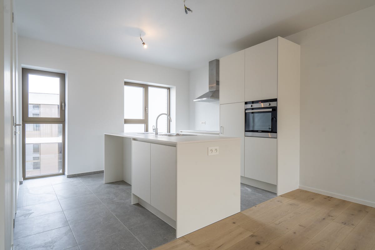 Kwalitatief tweeslaapkamerappartement in centrum Kortrijk! - foto 5