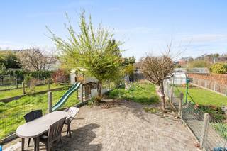 [[ DIT PAND NEEMT DEEL AAN DE ERA OPEN HUIZEN DAG OP 13/6 VAN 11:00 TOT 12:00 ]]Te koop: gesloten bebouwing in het centrum van Kortenberg, op...
