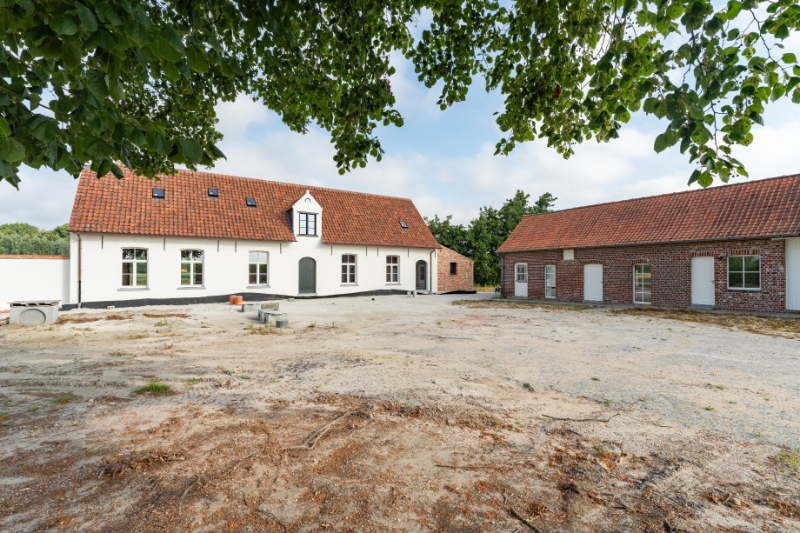 Prachtige casco hoeve op unieke locatie in Moorslede - foto 1