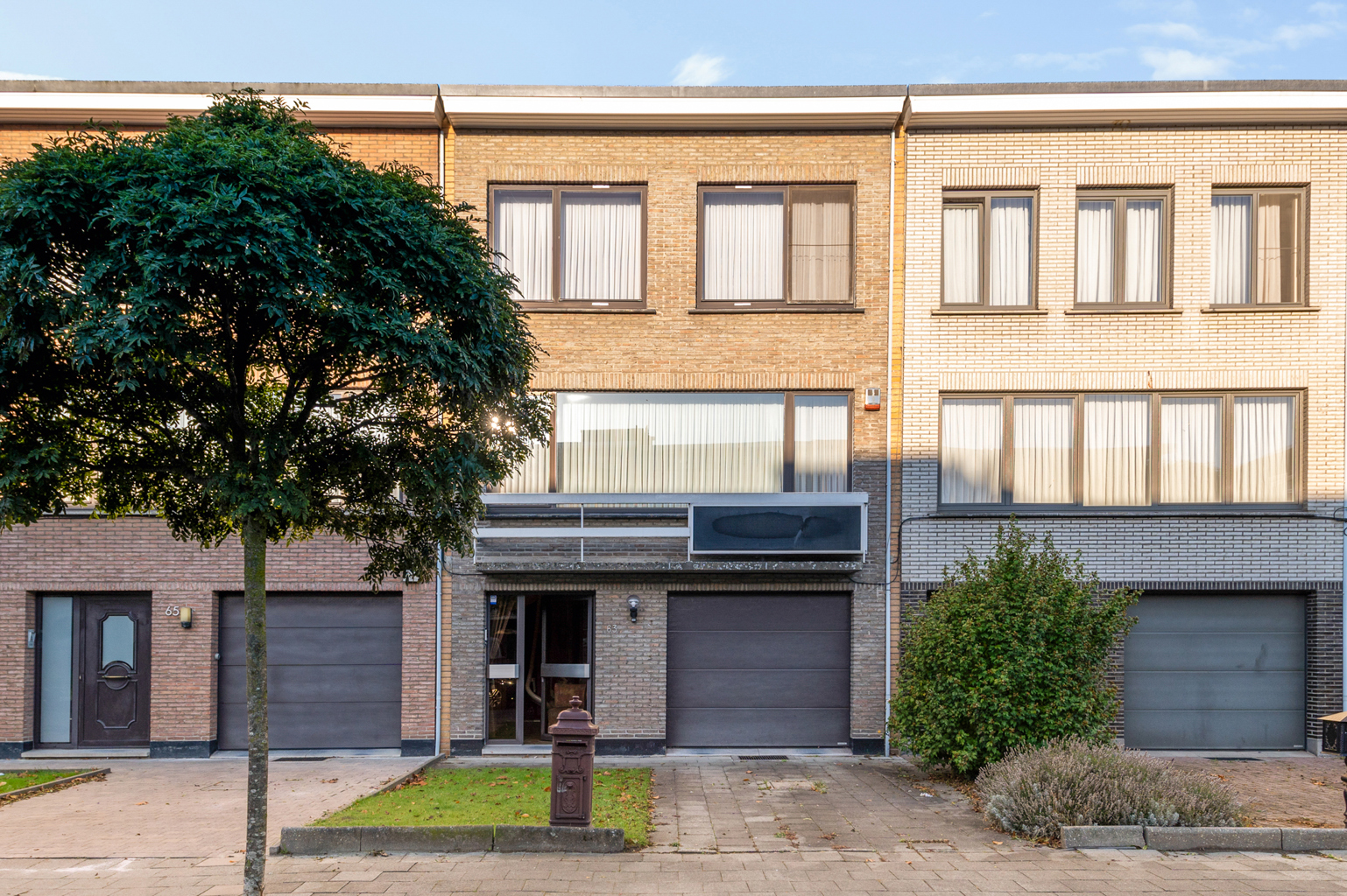 Huis te koop in Merksem met 3 slaapkamers - foto 1