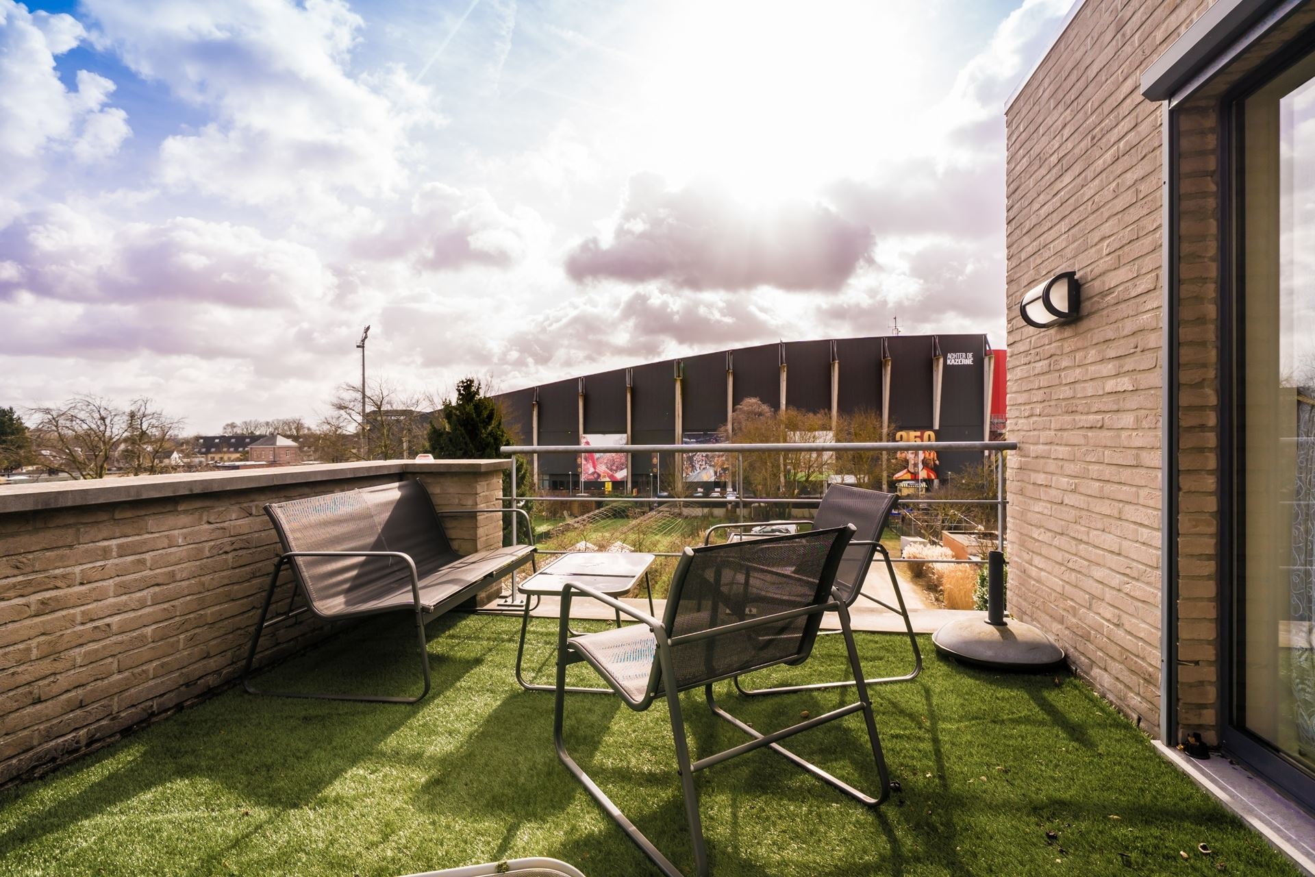 RUIM DAKAPP. MET 5 SLPKS, TERRAS EN GARAGEBOX (+ € 29.000) - foto 2