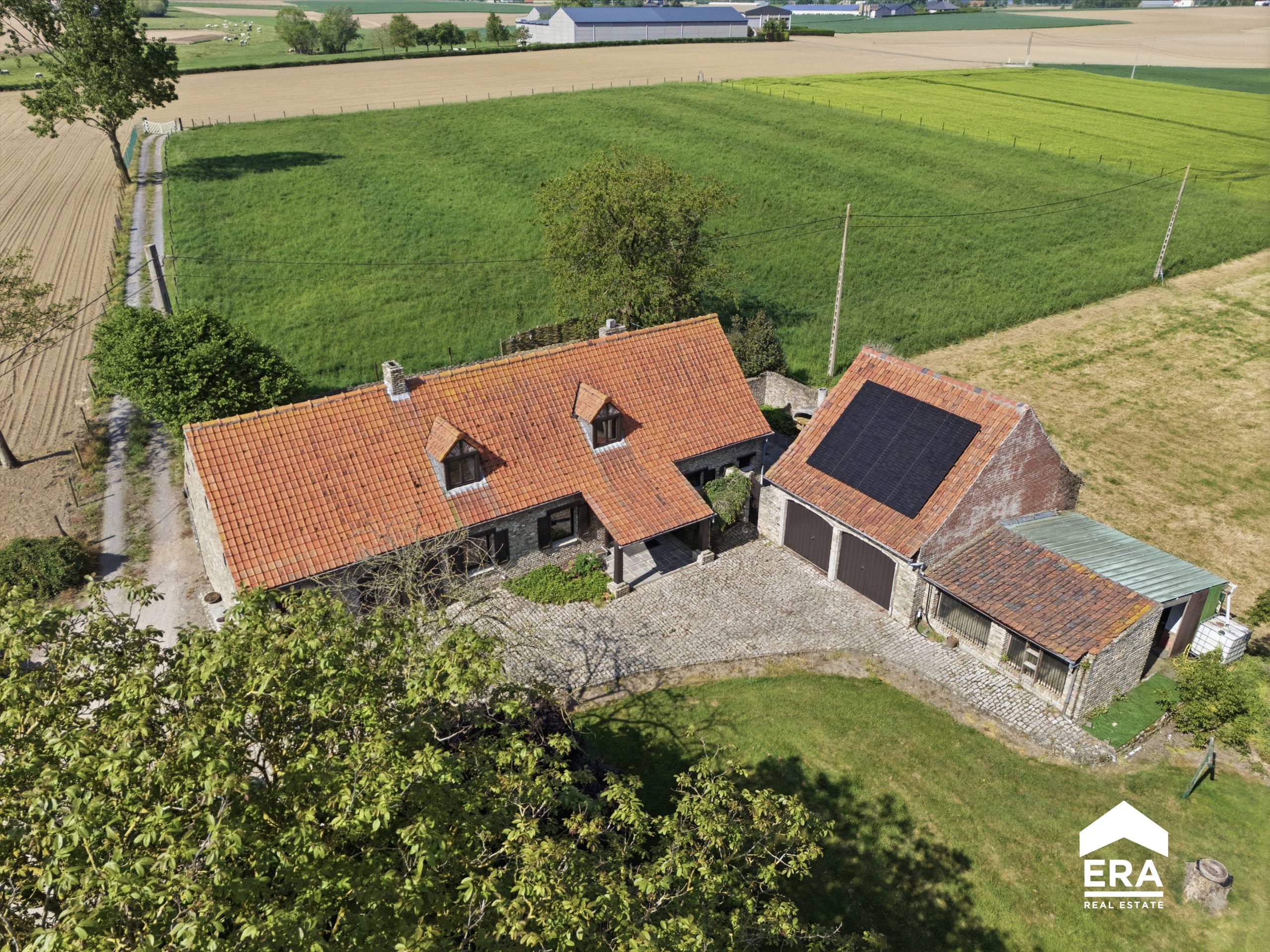 Energiezuinig huis met loods in Poperinge - foto 1