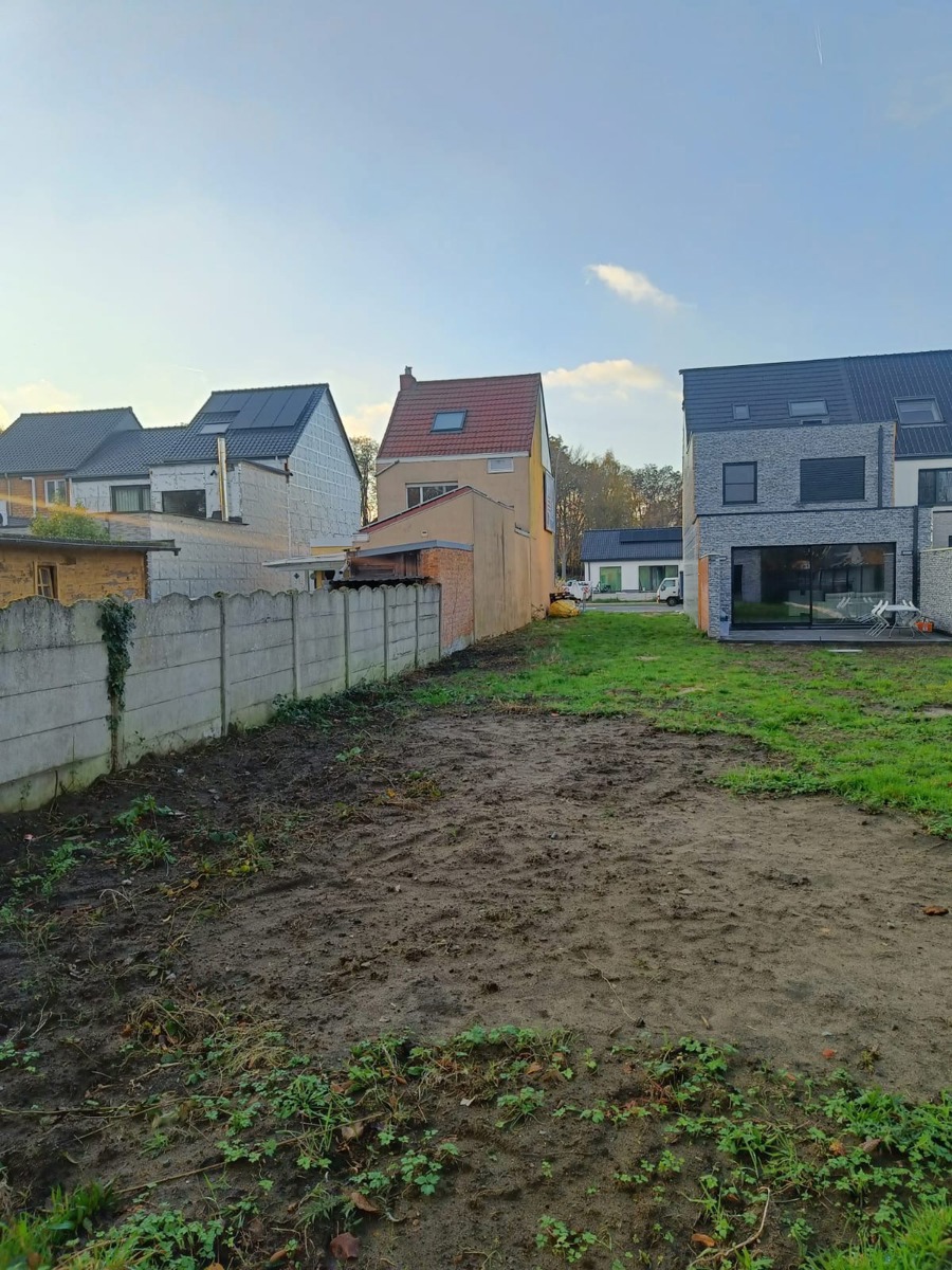 Bouwgrond voor gesloten bebouwing op een uitstekende locatie  - foto 5