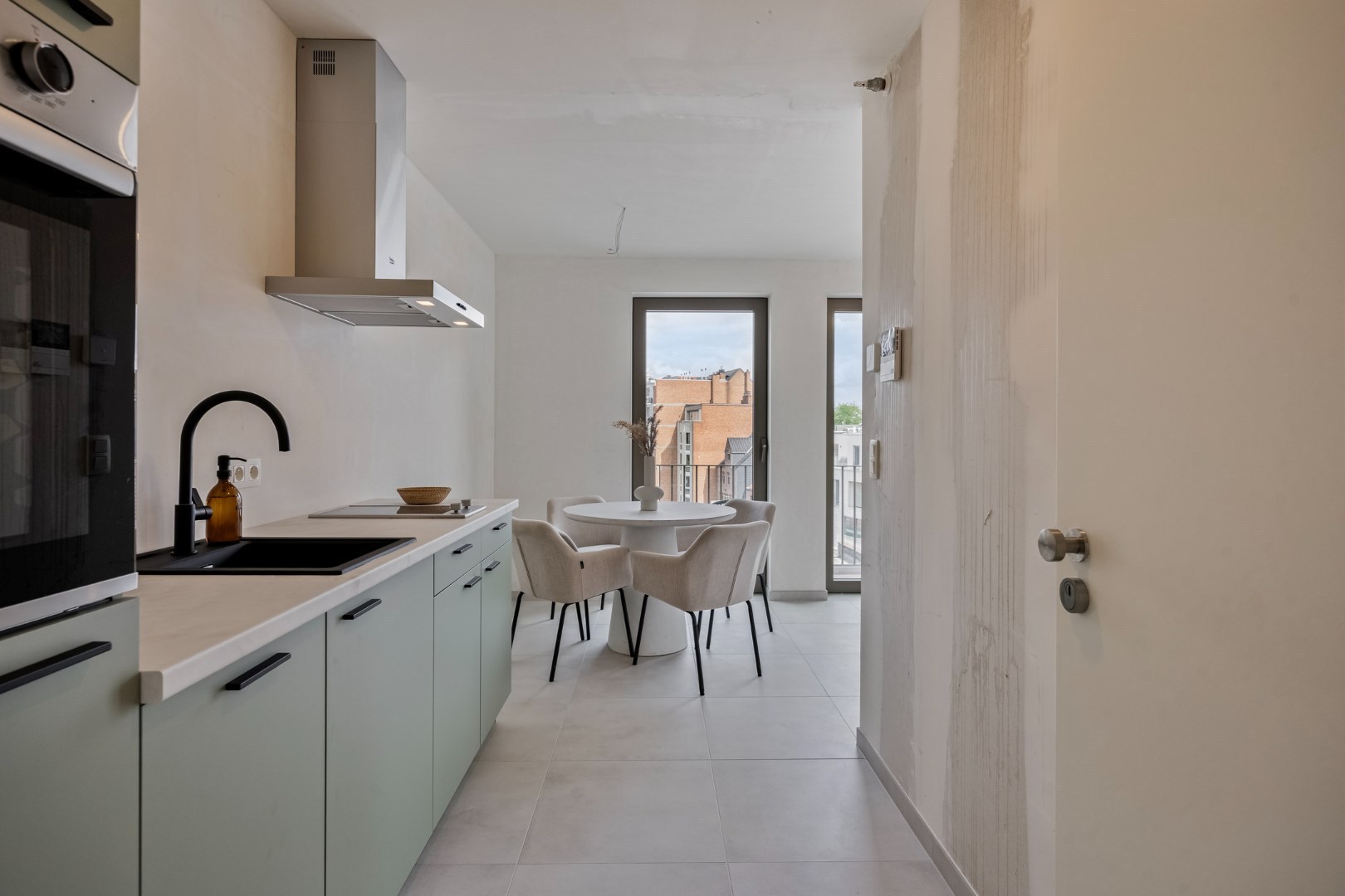 Nieuwbouw studio met 10,5m2 terras in hartje Leuven met kelderberging en parkeermogelijkheden! 6% BTW mogelijk! - foto 5