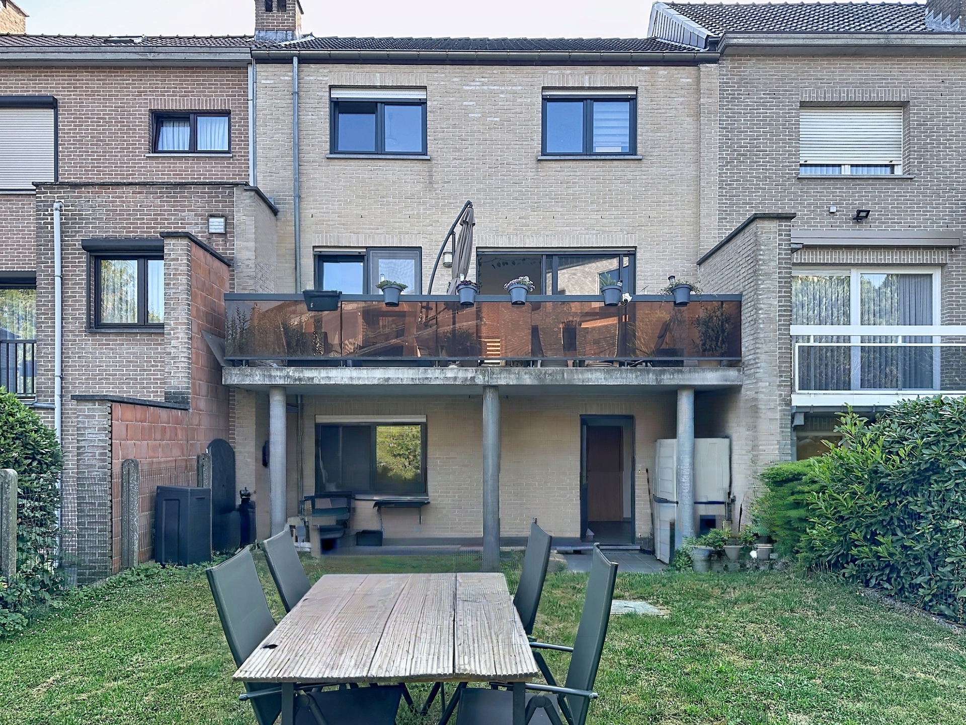 Rustig gelegen praktische woning met tuin en garage - foto 2