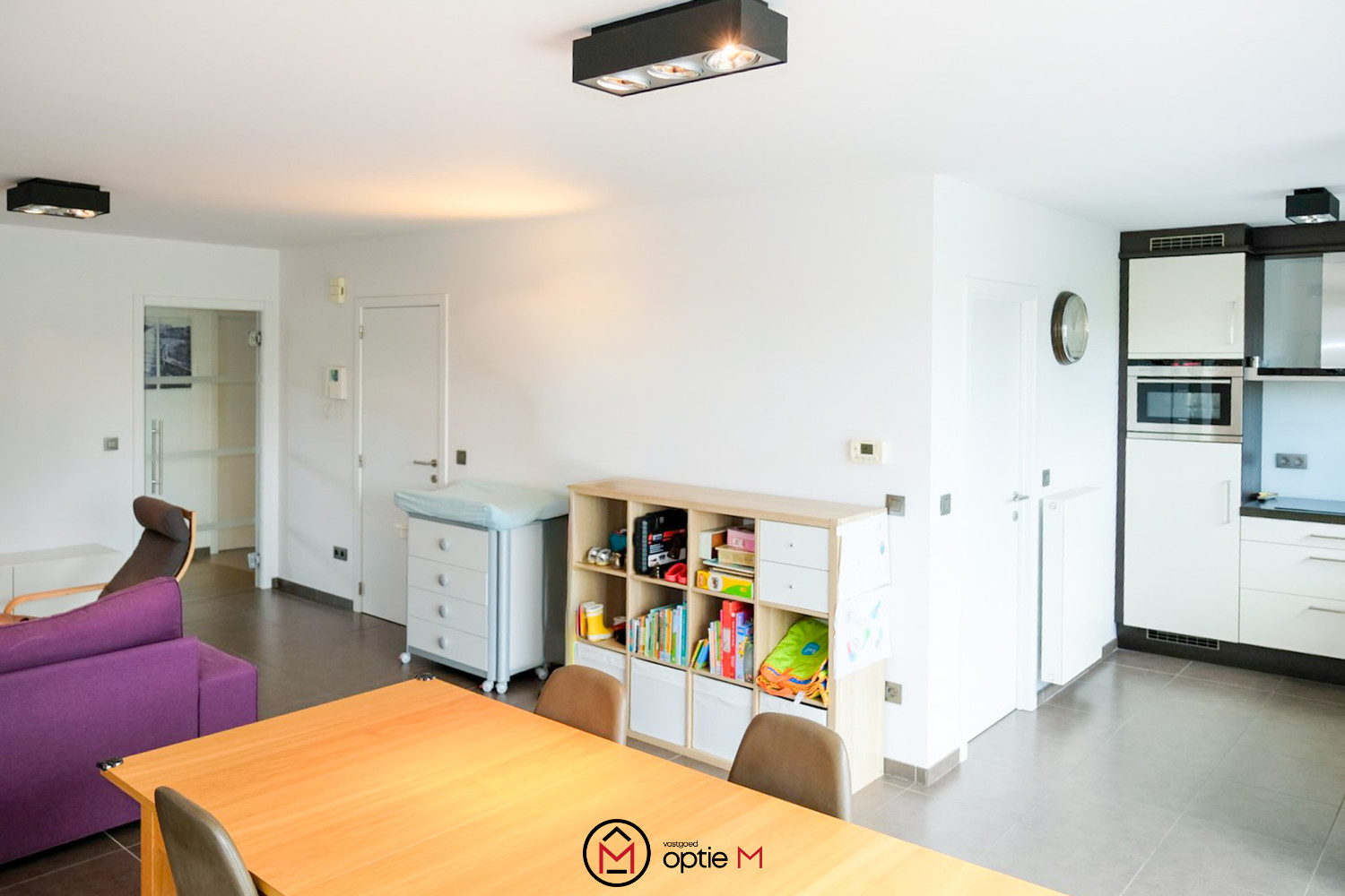 Lichtrijk appartement te huur in Tienen – met twee parkeerplaatsen en ruim terras - foto 4