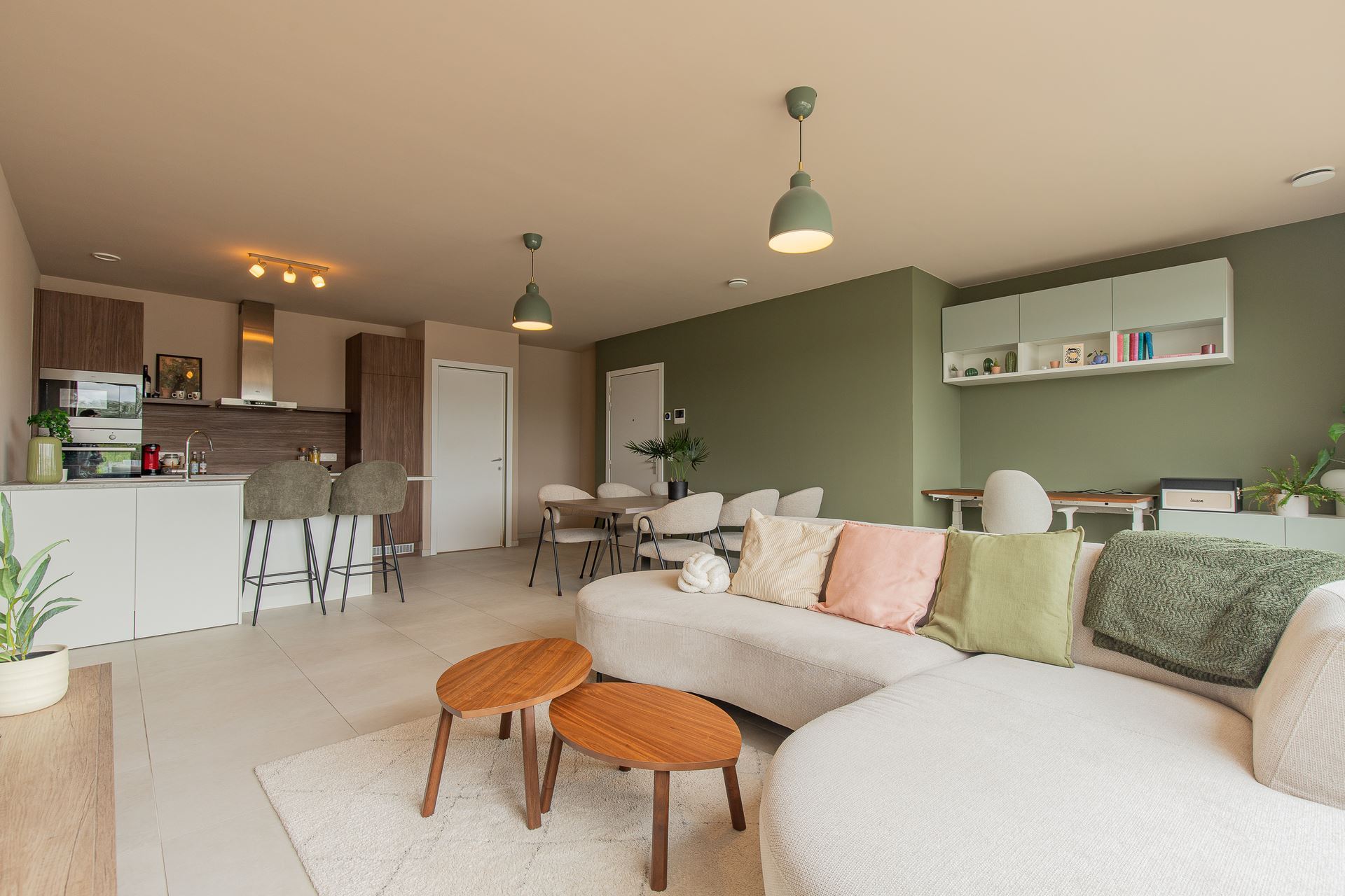 Recent dakappartement met 2 slaapkamers, terras en autostaanplaats - foto 3