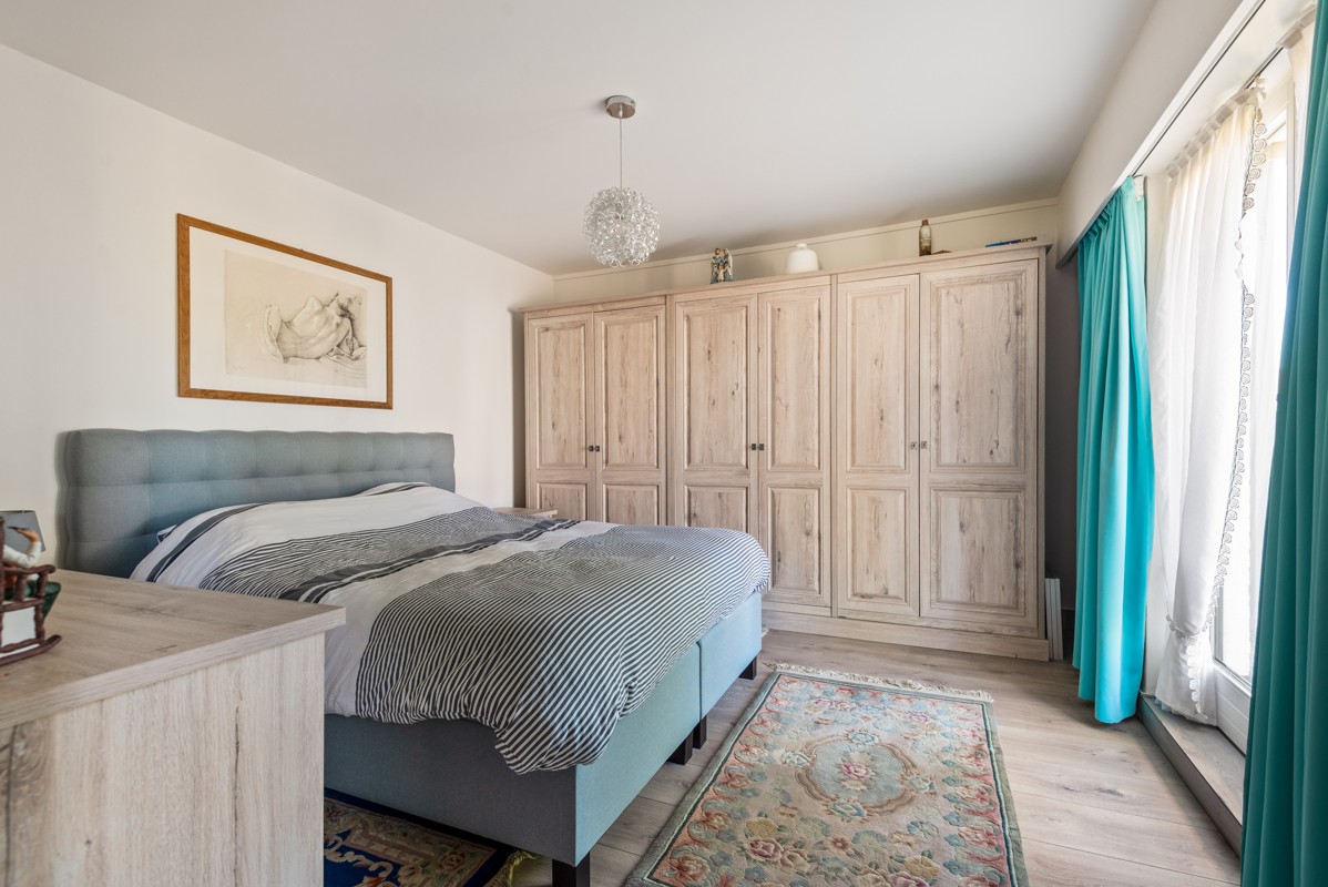 Gelijkvloerswoning met 3 - 4 slaapkamers, garage & prachtig omheinde tuin. - foto 5