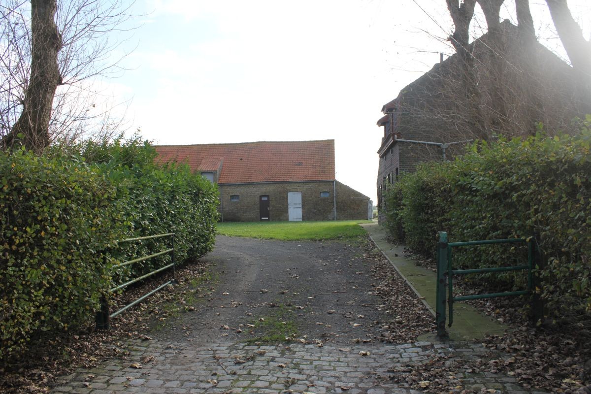 Prachtig gelegen te verbouwen hoeve te koop te Westende - foto 2