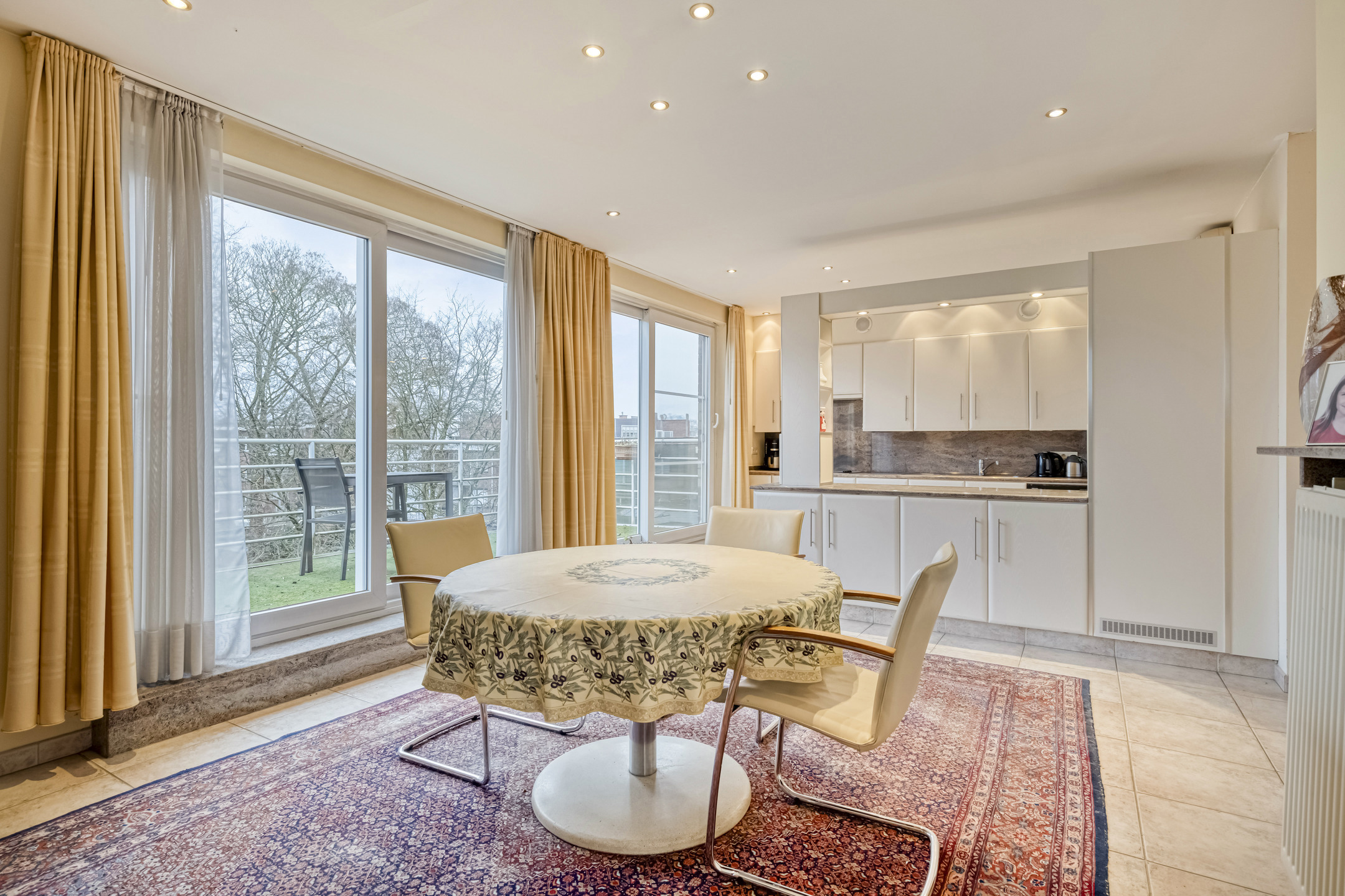 Lichtrijke penthouse met 2 terrassen in hartje Mortsel. - foto 4