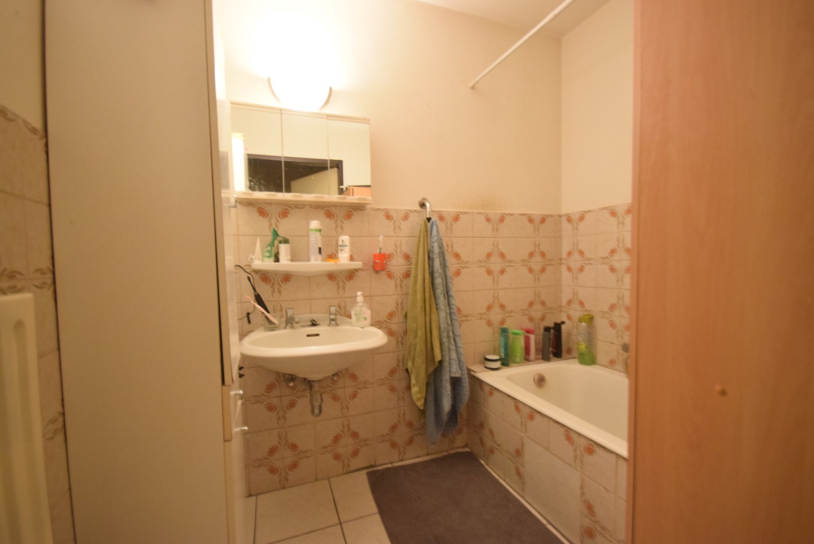 APPARTEMENT MET TWEE SLAAPKAMERS NABIJ CENTRUM ROESELARE - WONEN OF INVESTERINGSKANS - foto 4