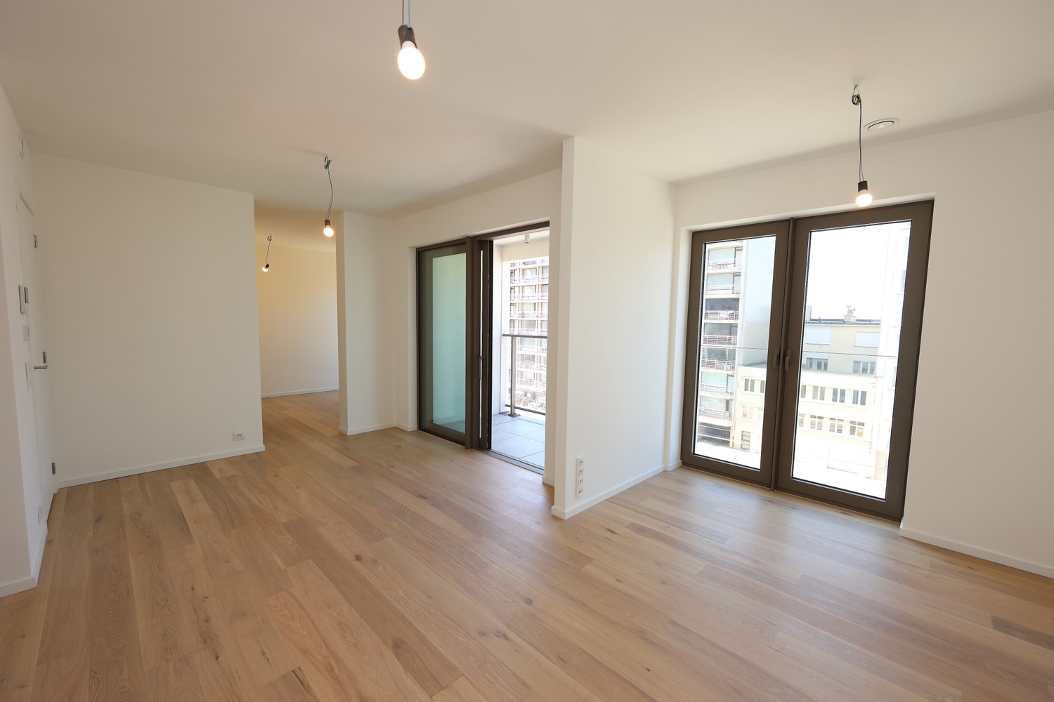 Nieuwbouw appartement met 1 slaapkamer, zonnig terras & lateraal zeezicht te Mariakerke-Oostende ! - foto 2