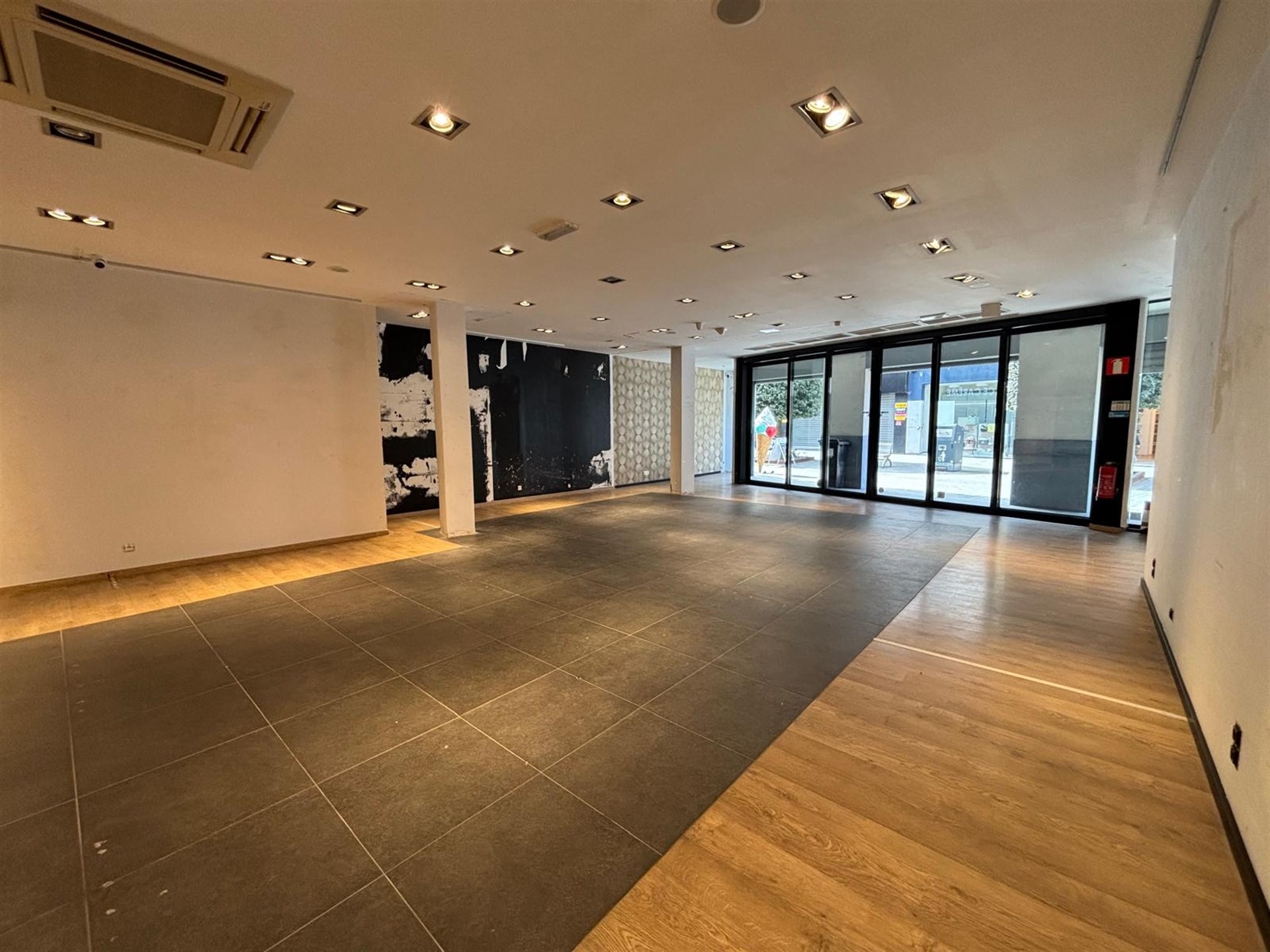 Uitstekend gelegen handelspand 150m², met 137m² opslagruimte en keuken - foto 5