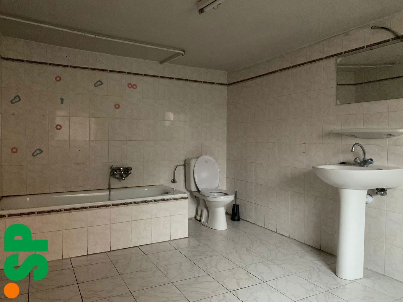 Knusse woning met 3 slaapkamers en koer nabij het centrum van Geel. - foto 5