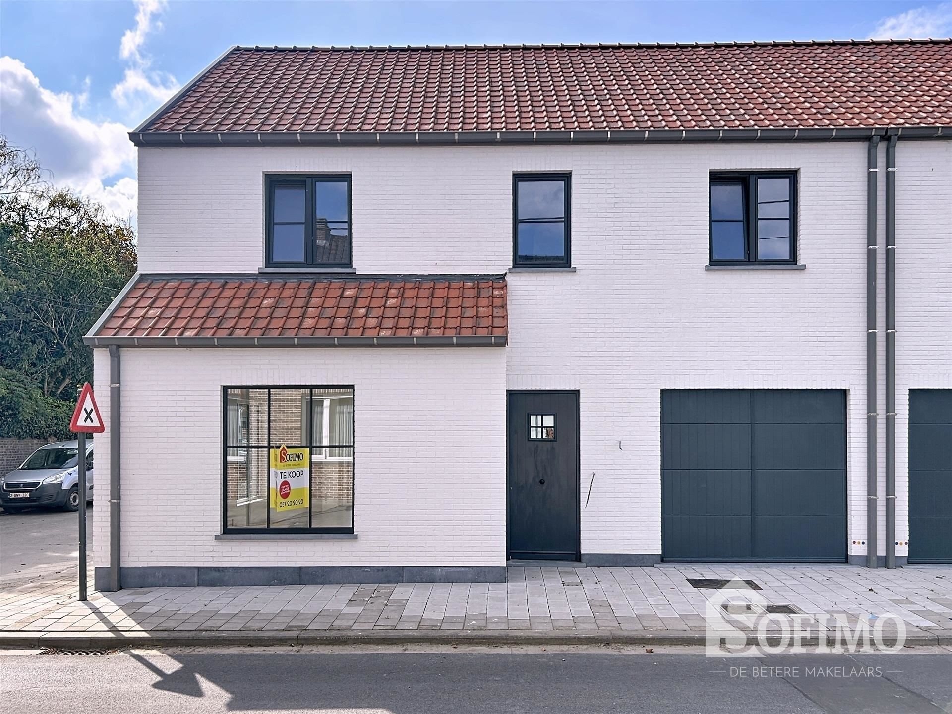 Halfopen nieuwbouwwoning - foto 1