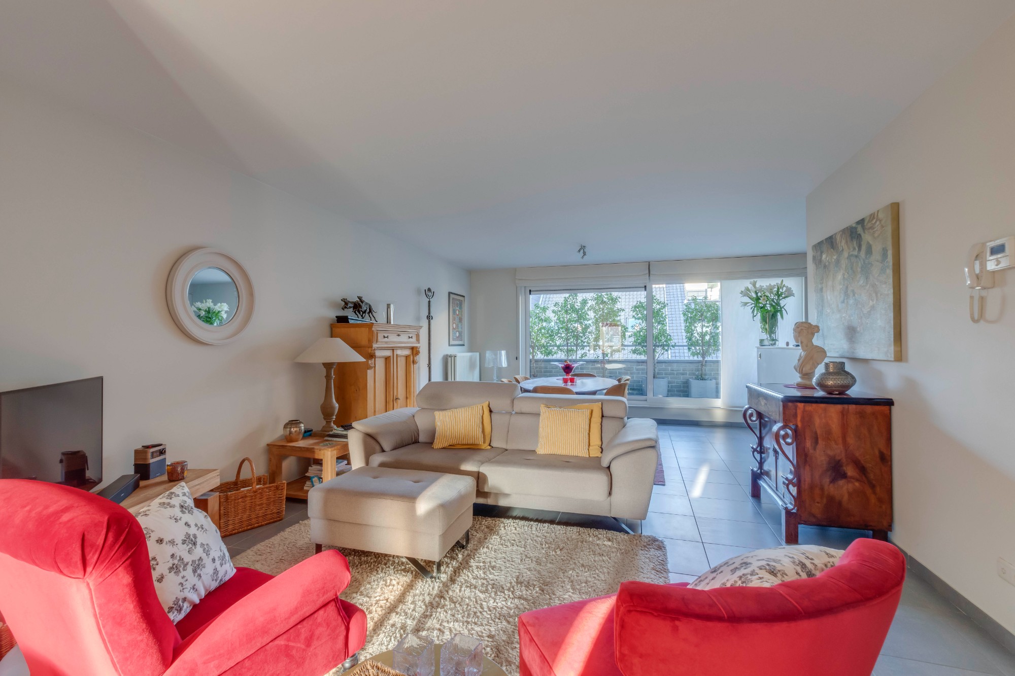 Ruim duplexappartement (123 m²) met 3 slaapkamers, 3 terrassen en autostaanplaats inclusief op toplocatie nabij station Sint-Niklaas - foto 5