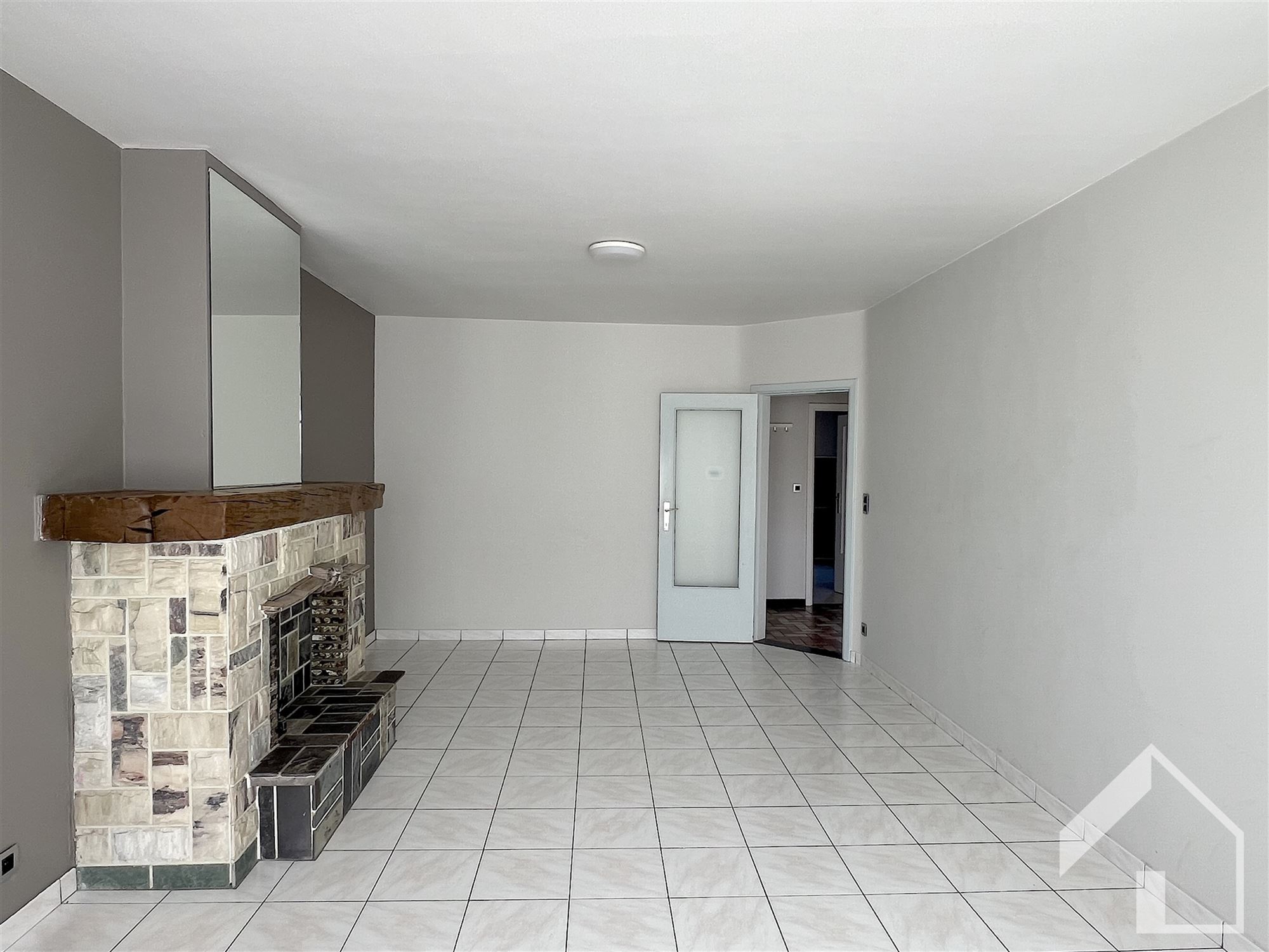 Ruim appartement op 2de verdieping - foto 4