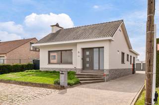 Gelijkvloerse woning met 3 slk en dubbele garage achteraan te Berlaar.Algemene info:- Super gelegen nabij centrum Berlaar doch rustig in doodlopende...