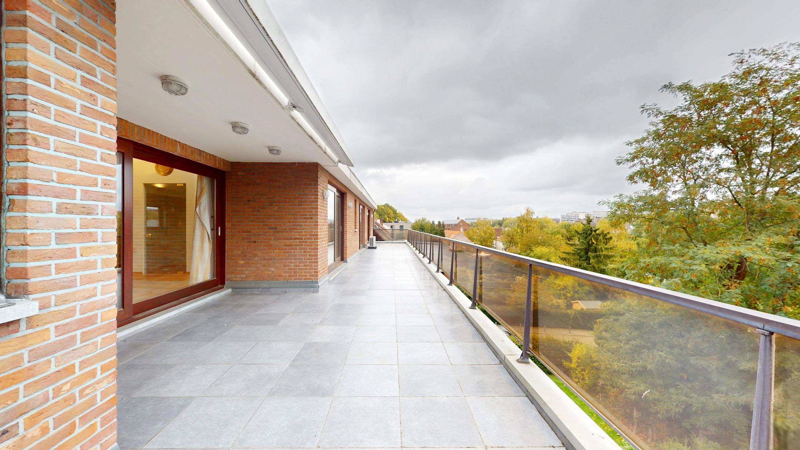 Appartement à vendre à Woluwe-Saint-Lambert avec 3 chambres - photo 1