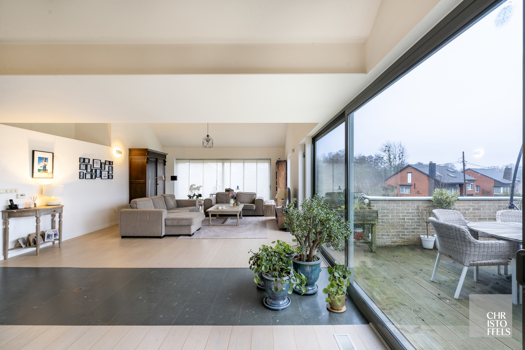Ruime woning in Bilzen met veel woon- en werkmogelijkheden! - foto 4