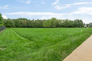 Exclusieve verkaveling met 9 percelen voor open bebouwing in rustige residentiële omgevingBent u op zoek naar de ideale plek om uw droomwoning te...