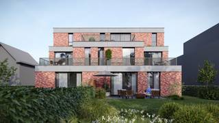 Luxe en energiezuinig wonen met ruimte, licht en comfort<br /><br />Ontdek dit prachtig nieuwbouwappartement op de eerste verdieping, met een royale woonoppervlakte van 105 m². Hier komen hedendaagse architectuur, hoogwaardige materialen en energiezuinig wonen samen in een comfortabele en stijlvolle thuis.<br /><br />De ruime leefruimte geniet dankzij de grote raampartijen van een rijke natuurlijke lichtinval. De hoge plafonds van 2,70 meter versterken het gevoel van ruimte en geven het appartement een aangename, open uitstraling.<br /><br />De leefruimte sluit aan op een ruime, volledig uitgeruste keuken met centraal kookeiland, ideaal voor zowel dagelijks gebruik als gezellige momenten met familie en vrienden. Het appartement beschikt over twee volwaardige slaapkamers en wordt voorzien van alle hedendaagse comfort.<br /><br />Ook op vlak van energieprestaties is dit appartement helemaal klaar voor de toekomst. De woning wordt uitgerust met vloerverwarming, een energiezuinige warmtepomp en ventilatiesysteem type D met warmterecuperatie. Zo geniet u het hele jaar door van een aangenaam binnenklimaat, terwijl het energieverbruik beperkt blijft.<br /><br />Een extra troef is het ruime terras, waar u na een lange dag heerlijk kunt ontspannen. Dankzij de gunstige oriëntatie geniet u hier bovendien van een aangename avondzon – de perfecte plek voor een aperitief of een gezellige zomeravond.<br /><br />Als koper krijgt u bovendien de mogelijkheid om de afwerking volledig zelf te kiezen. Van vloer- en wandafwerking tot sanitair en andere interieurdetails: u bepaalt mee hoe uw nieuwe thuis eruitziet.<br /><br />Dit exclusieve nieuwbouwproject combineert ruimte, licht, comfort en energiezuinigheid met een hoogwaardige afwerking. De oplevering is voorzien rond de jaarwisseling 2026-2027.<br /><br />Een appartement voor wie vandaag luxueus wil wonen én klaar wil zijn voor de toekomst.<br /><br />Aankoop rechtstreeks van aannemer onder registratiestelsel en kan aan 6% BTW indien voldaan aan de voorwaarden. neem contact op voor meer info!