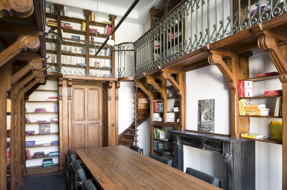 Fully equipped luxury offices for rent in the center of Ghent - photo 1