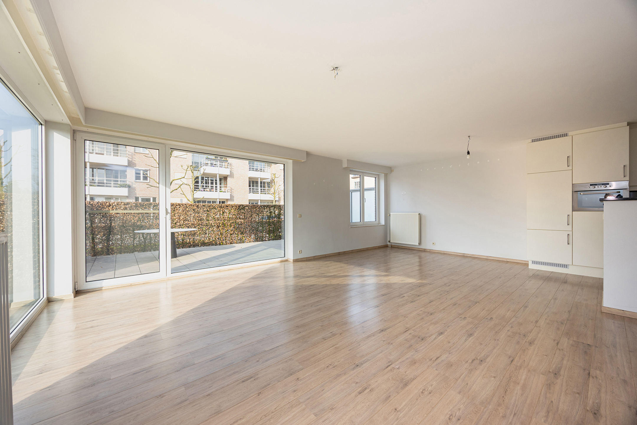 Glv 2-slaapkamer app met ruim terras en autostaanplaats. - foto 3