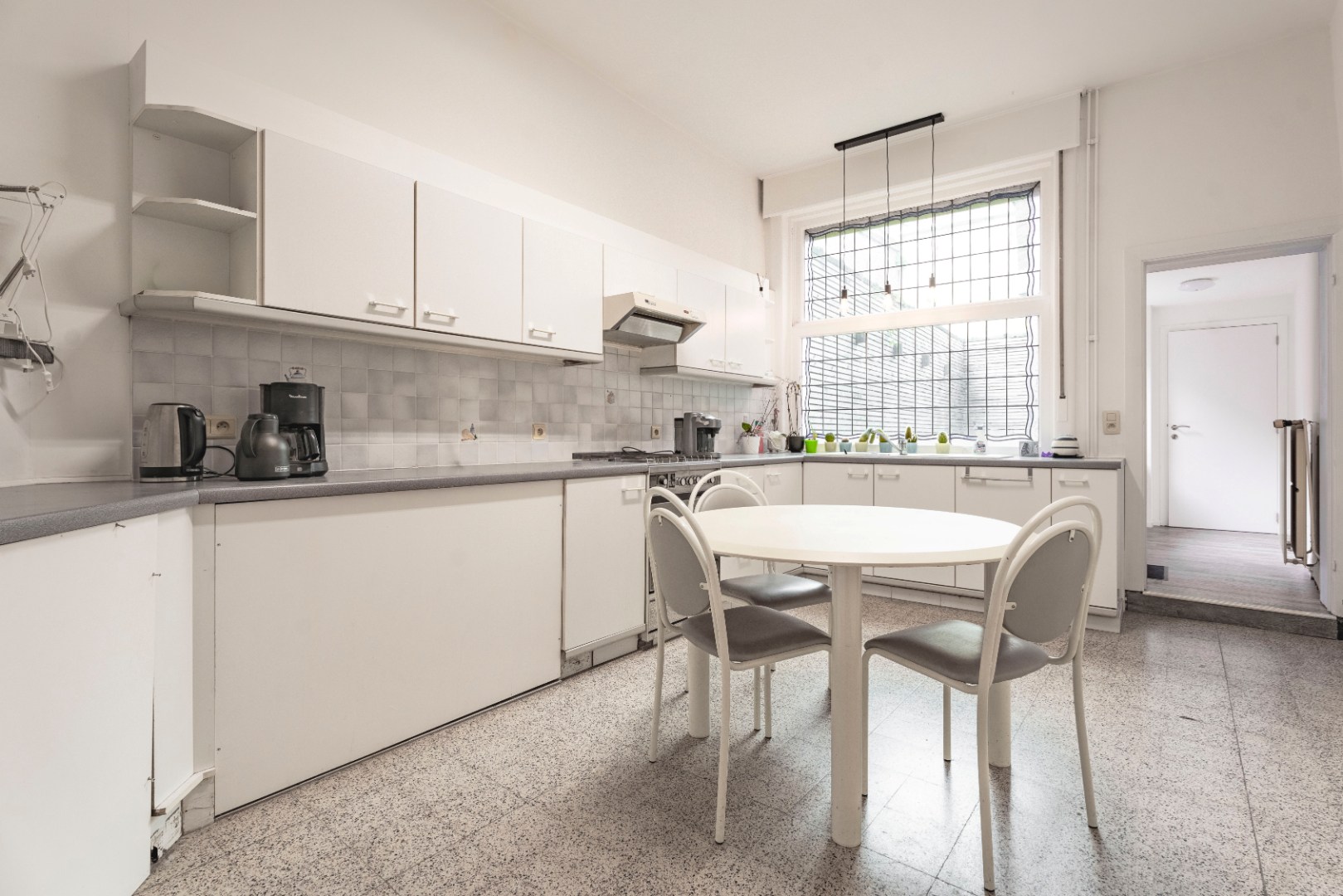 RUIME WONING OP TOPLIGGING IN HET CENTRUM VAN MENEN. - foto 4