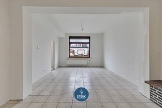 VERDER AF TE WERKEN WONING OP EEN CENTRALE LOCATIE IN HET GROENE GELLIK ! <br /><br />We vinden deze open bebouwing met een bewoonbare oppervlakte van 198 m² terug op een perceel van 3a 70ca in Gellik-Lanaken. <br /><br />Voor meer informatie, neem zeker een kijkje op onze website via de volgende link:<br />https://www.sterkvastgoedmakelaars.be/detail/te-koop-woning-lanaken/7480884?dosearch=True&amp;flowstatus=ForSale,ForSaleReserved,ForSaleWithBid,ToCompleteForSale,SoldUnderReserve,Sold&amp;pageindex=1&amp;pagesize=12&amp;searchpage=ForSale&amp;sortdirection=DESC&amp;sortfield=pub_flowstatus&amp;transactiontype=Sale