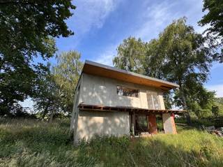Ruwbouw vakantiewoning in het rustige MeerdonkDeze vakantiewoning kan nog volledig naar eigen smaak worden afgewerkt en kan zo zorgen voor de...