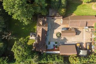 Ferme historique "De List" sur 27.355m² dans une réserve naturelle, près de Peerdsbos, à proximité des infrastructures, écoles et magasins. La...