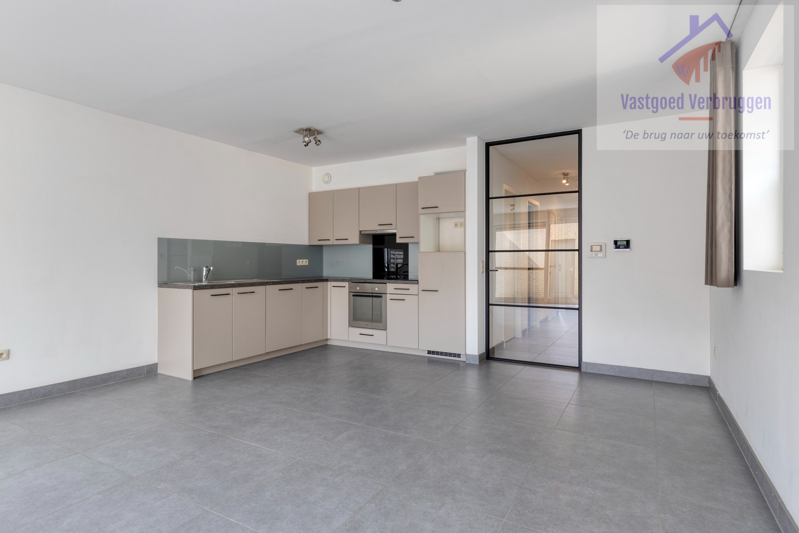 Modern recent gelijkvloers appartement met zuidgericht terras, zonnepanelen en garagebox in hartje Nieuwerkerken - foto 5