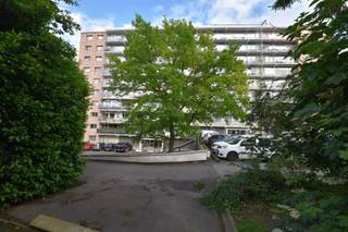 Century21 ImmoNero presents in front of Golf court and at walking distance from city center, train station and bus stop, this nice and sunny...