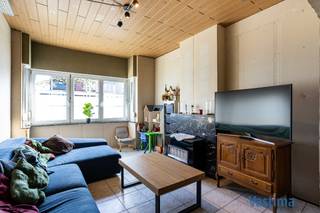 Op zoek naar een solide woning of slimme investering op een topligging? Deze woning onderging reeds tal van renovaties maar dient verder afgewerkt...
