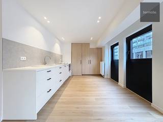 Compleet vernieuwd appartement op een een uitstekende ligging in de nabijheid van alle centrumfaciliteiten.Het appartement onderging dit jaar een...
