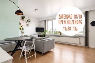Dit super tof appartementje is gelegen op de achtste verdieping van een appartementsgebouw aan de noordrand van Antwerpen. De verbinding met de snelweg, stad Antwerpen en het openbaar vervoer is werkelijk ideaal! Bovendien heeft u vanuit het pand een prachtig zicht op de Stad en kan u beschikken over een groot, zuidelijk georiënteerd terras, waar u in alle privacy van de buitenlucht en de schitterende view kan genieten! U komt de unit binnen via een aparte inkomhal met praktische ingemaakte kasten. De gezellige leefruimte baadt in het licht en heeft grote raampartijen aan de noordzijde die uitkijken op het groen. Verder heeft het appartement en nette, ingerichte keuken en een badkamer met inloopdouche, lavabo met meubel en toilet. De slaapkamer is ruim en ligt pal aan het terras. Er is een lift aanwezig in het gebouw. Gem. kosten: +-250/maand, incl. verwarming, water, poets gang, reservefonds,... U heeft de mogelijkheid een garagebox bij aan te kopen, maar dit is niet verplicht. De box ligt achter het naastgelegen gebouw. Er is elektriciteit aanwezig. VP: €25.000