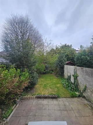 Ruime burgerwoning met 3 slpk, garage en tuin. Deze woning is zeer gunstig gelegen in een rustige autoluwe woonwijk van Schoten. Meerdere parken,...