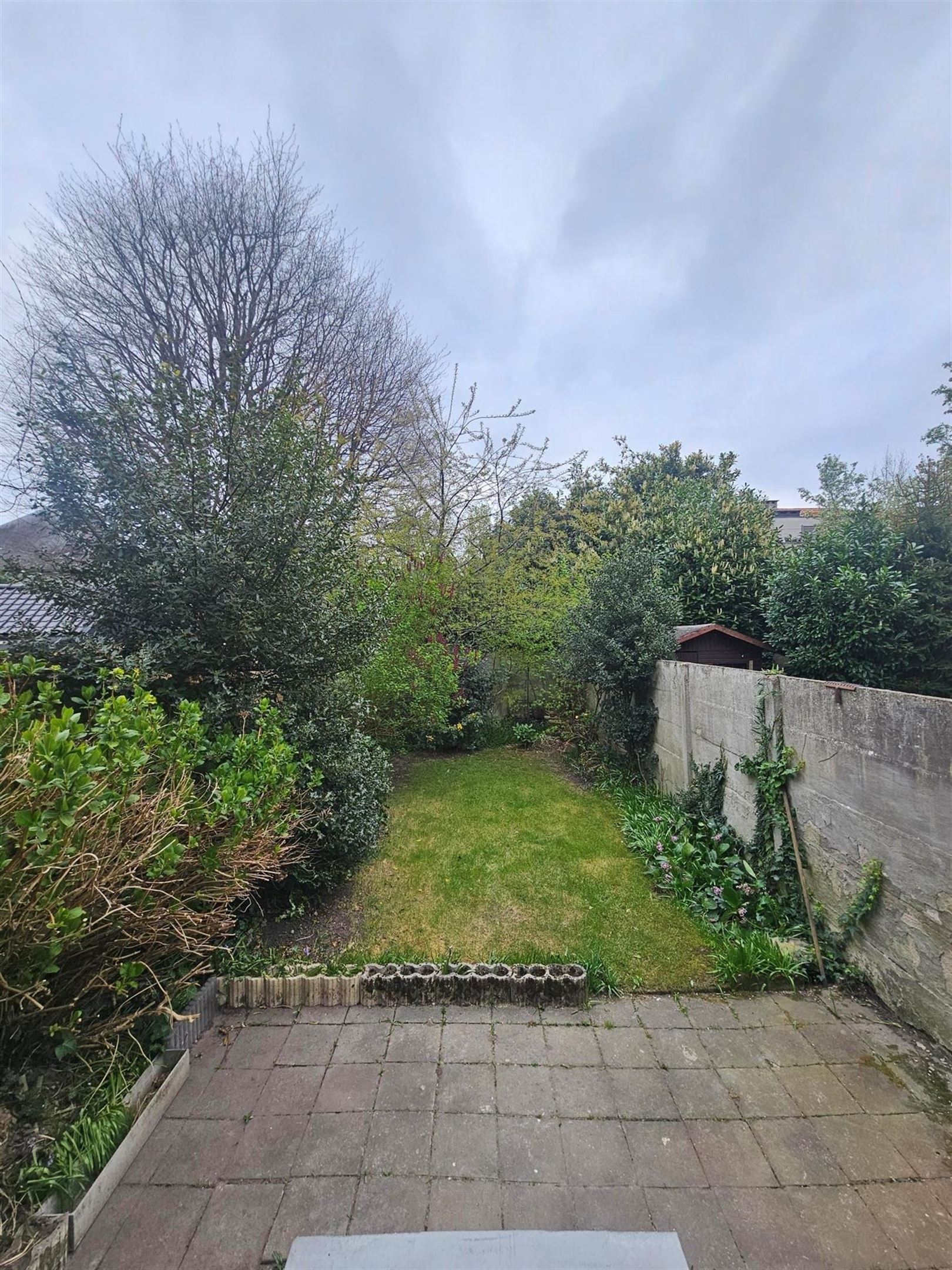 Zeer gunstig gelegen burgerwoning in autoluwe woonwijk. - foto 2
